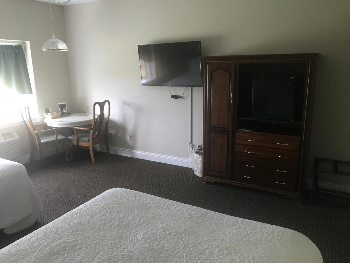 Inn At Amish Door Wilmot Buitenkant foto