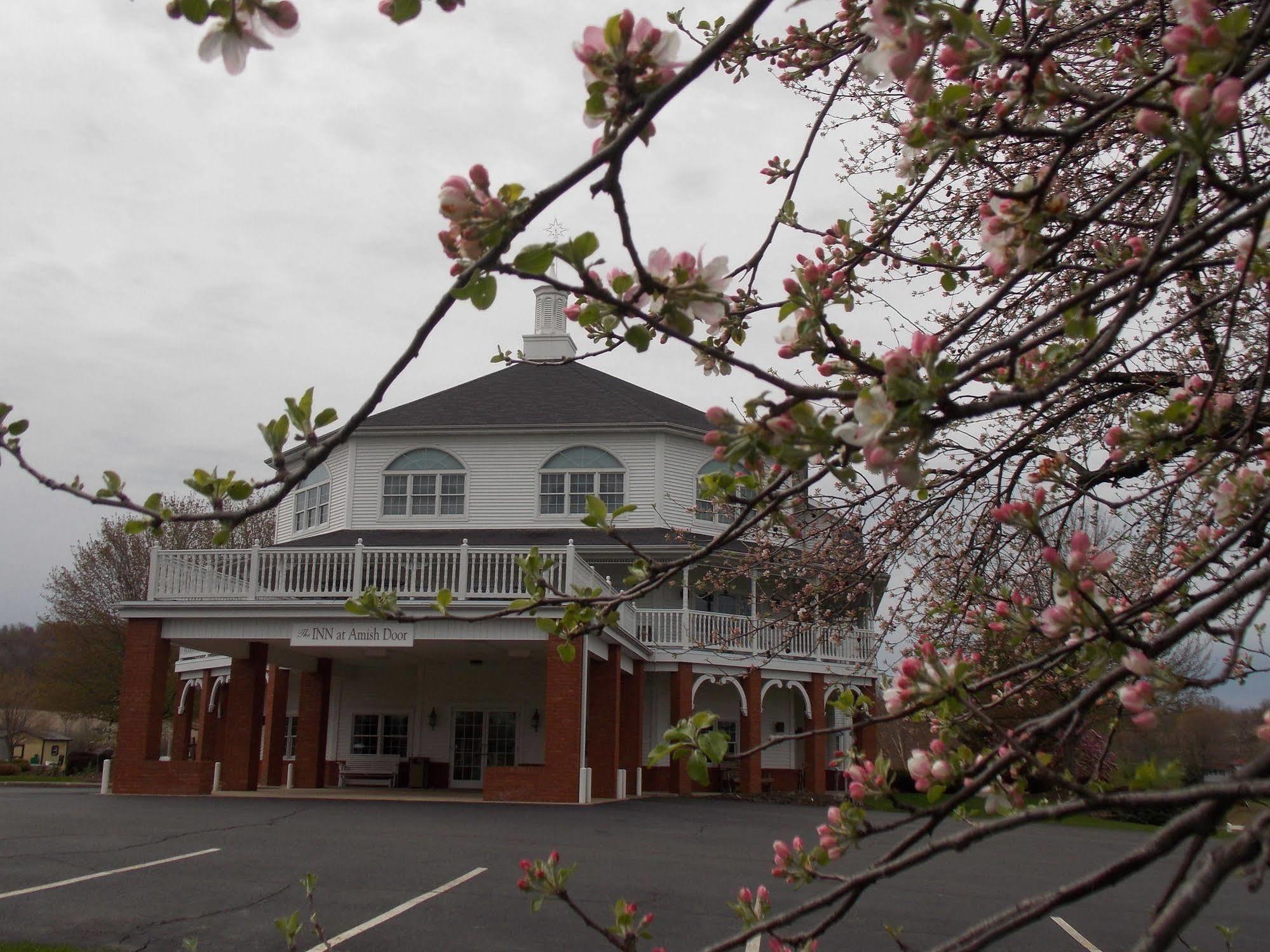 Inn At Amish Door Wilmot Buitenkant foto