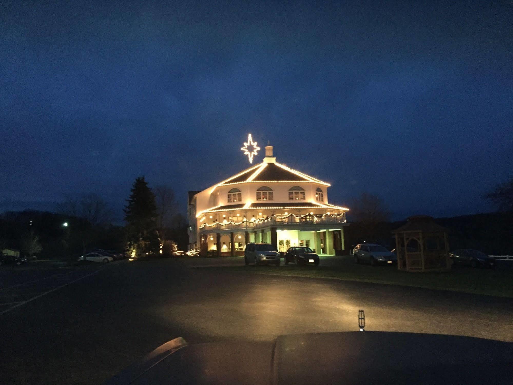 Inn At Amish Door Wilmot Buitenkant foto